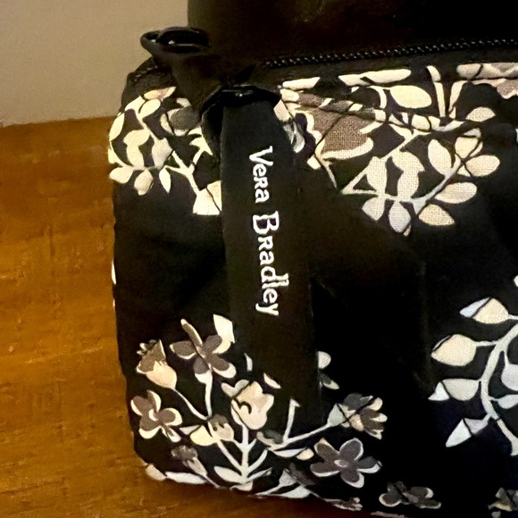Vera Bradley Cosmetic Pouch (NWT) - Picture 4 of 9
